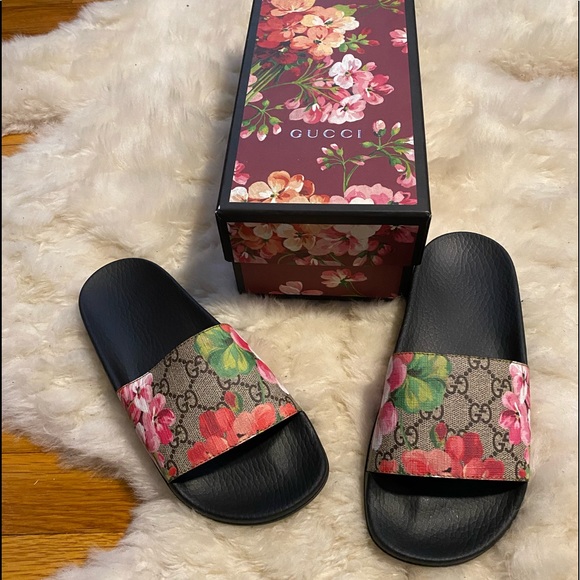 gucci bloom slippers